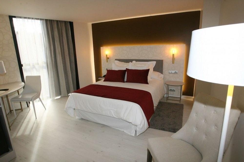 Hotel Cardenal Monforte De Lemos Kültér fotó